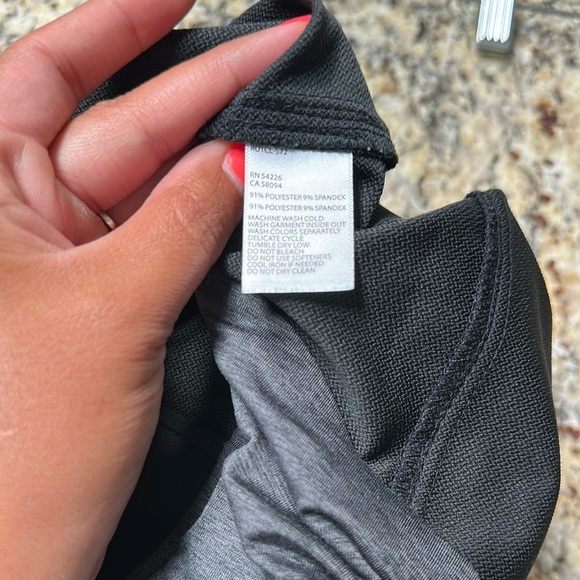 Royal Robbins Black Boot Cut Trim Fit Pants Hiking Exploring Women’s Small - Picture 7 of 9